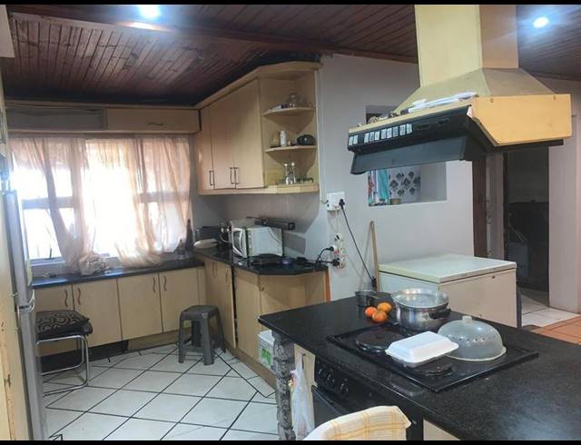3 BEDROOM HOUSE FOR SALE IN EASTRIDGE